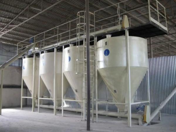 Бункер сыпучих кормов БСК-10